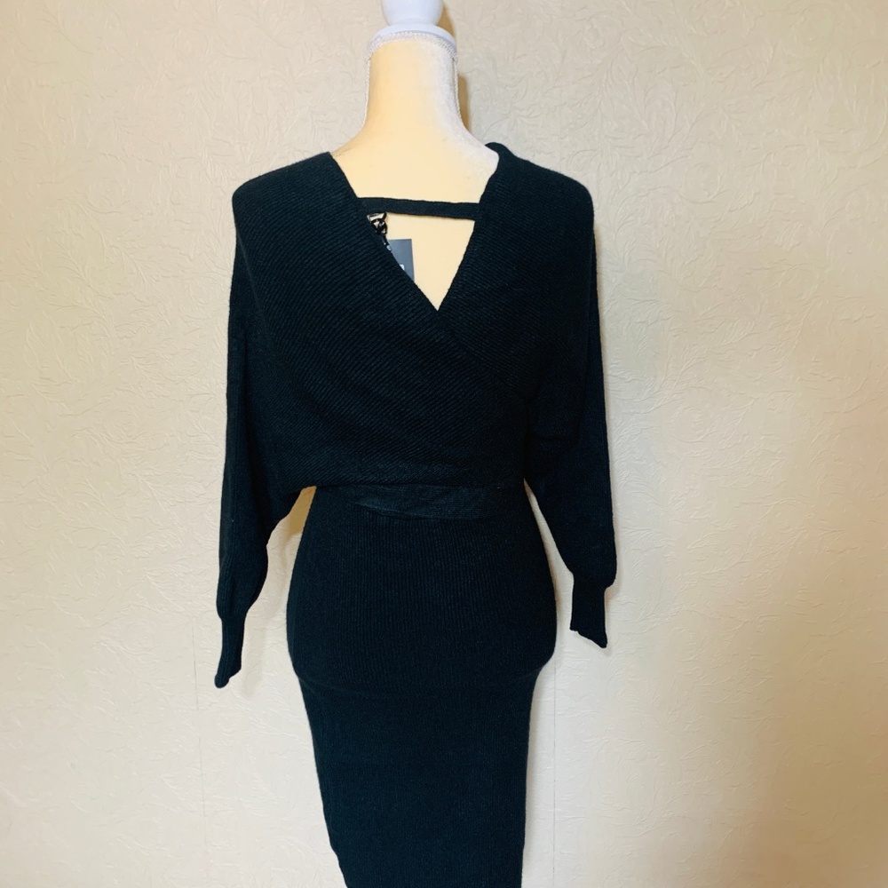 Black wrap-style sweater dress NWT with belt - Picture 4 of 6